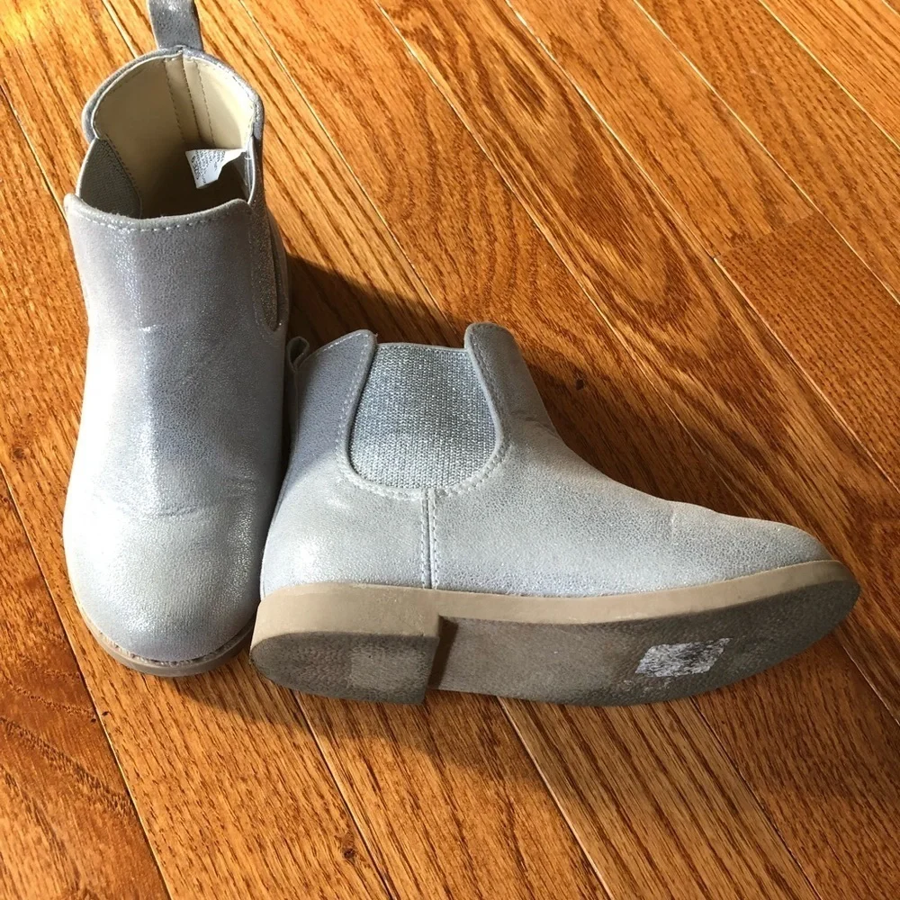 Gymboree silver metallic